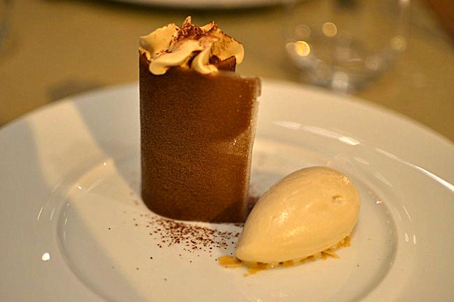 Restaurant Quinte Paris - Tube chocolat Dessert