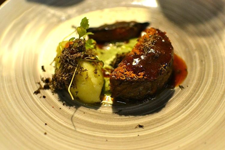 Agneau confit 6 heures, purée, sauce à la menthe et oignon grille - Restaurant Pirouette, Paris