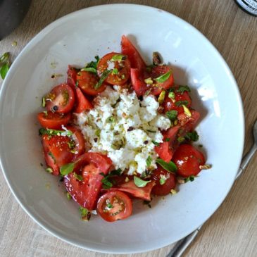 Salade tomates et ricotta aux herbes : light et fraîche