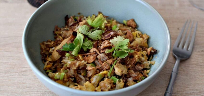 Riz sauté thaï aux champignons et tofu fumé : la recette