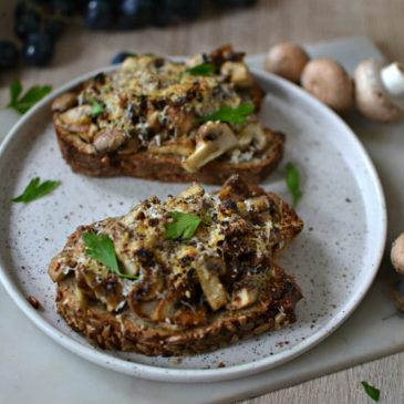 Tartine aux champignons et au parmesan : la recette de « croûte » automnale