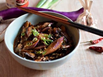 Aubergines chinoises caramélisées à l'ail 