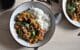 La recette du porc au curry thai au poivre vert.
